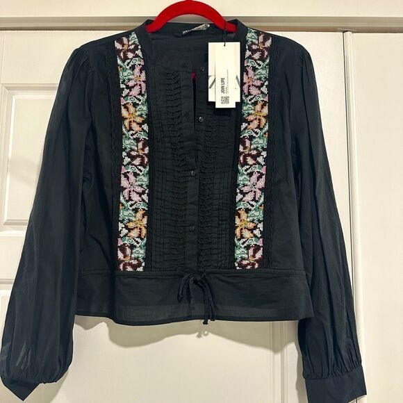 Zara black contrast embroidered pin tuck top NWT - Picture 6 of 8